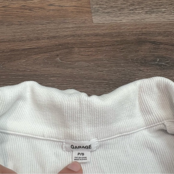 Garage Kate Cropped Polo Tee White Ribbed Collared Crop Top Size Small - Picture 3 of 5